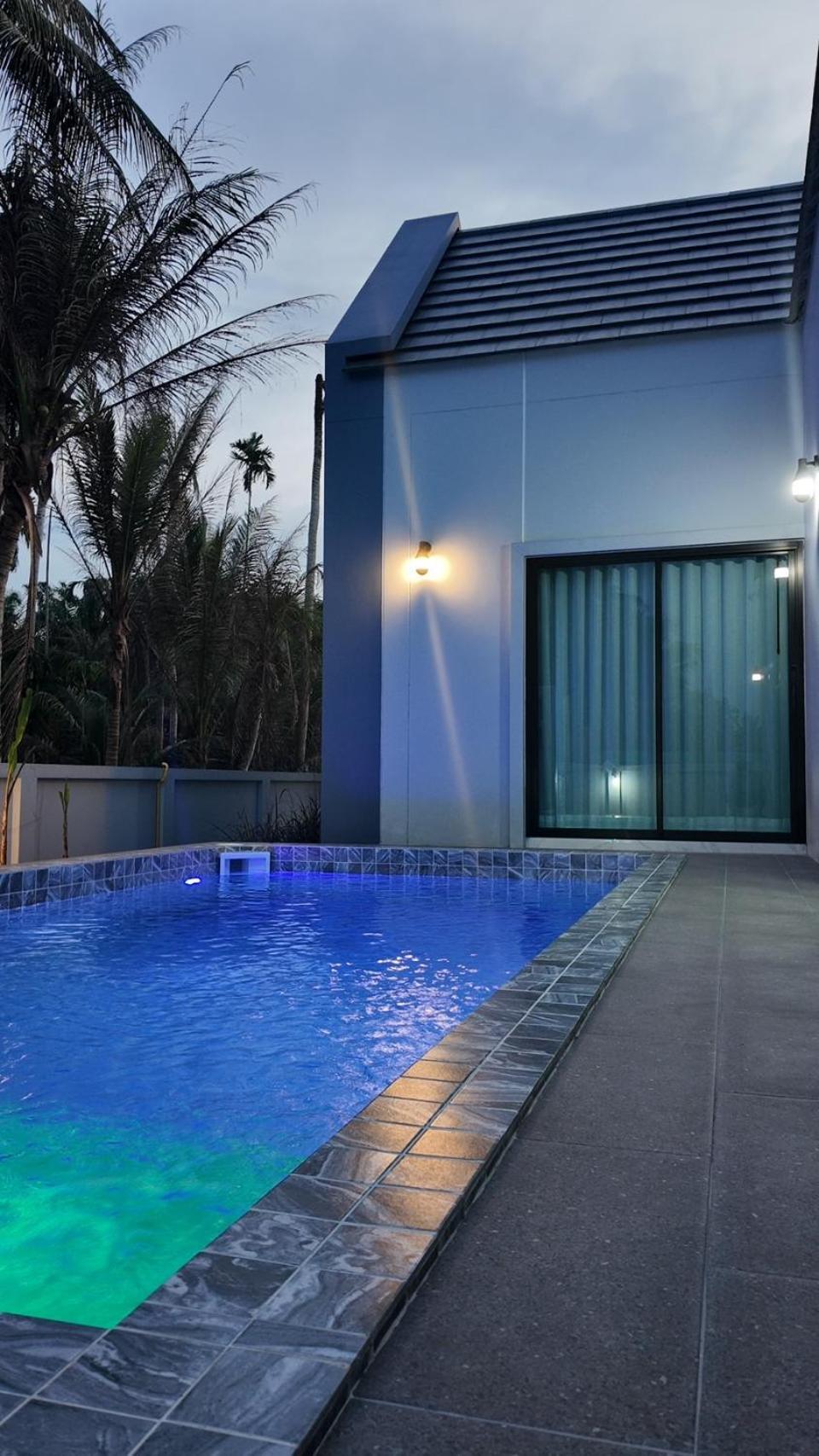 286poolvilla Вилла Сураттхани